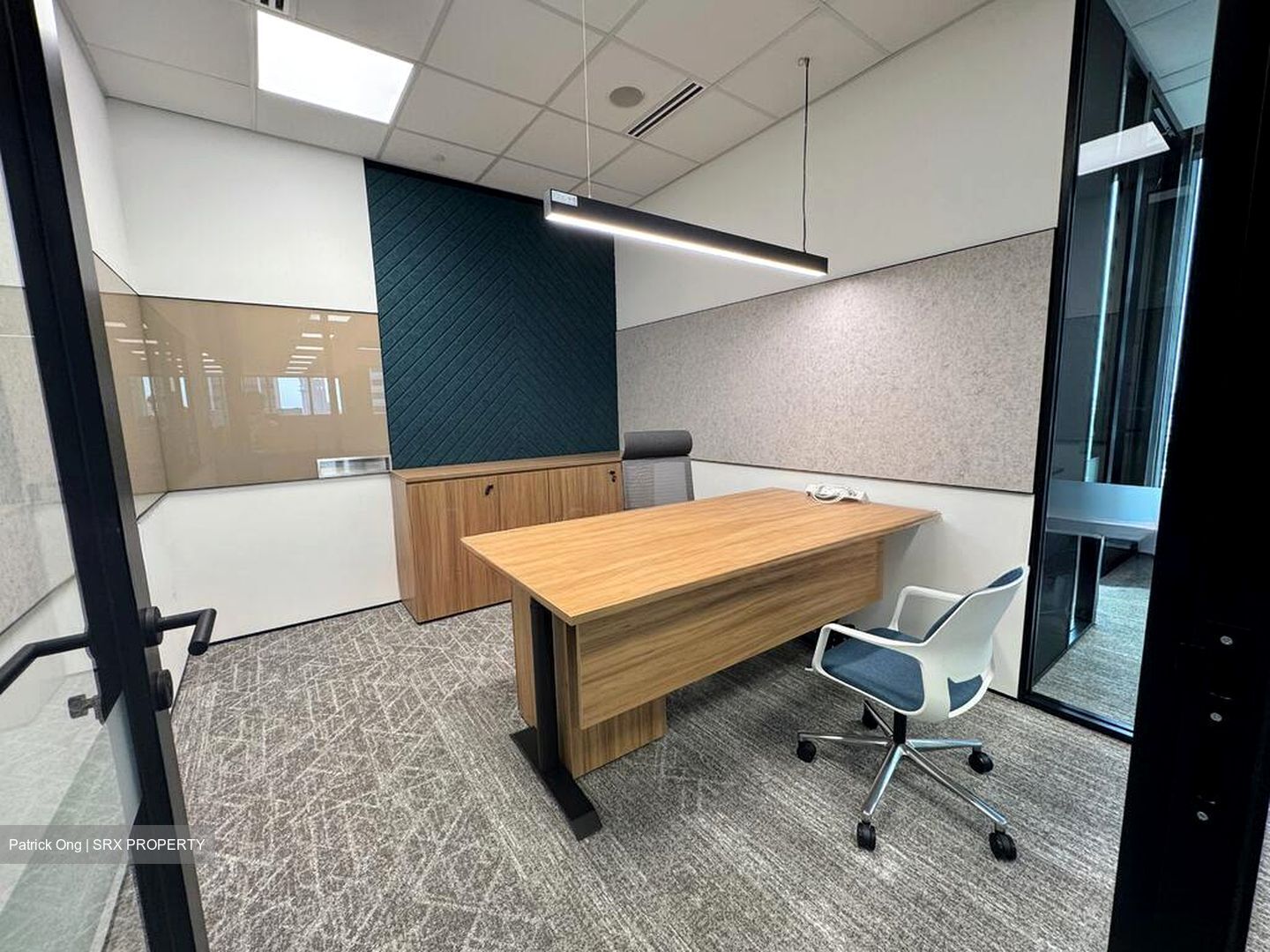 Central Boulevard (D1), Office #522182641